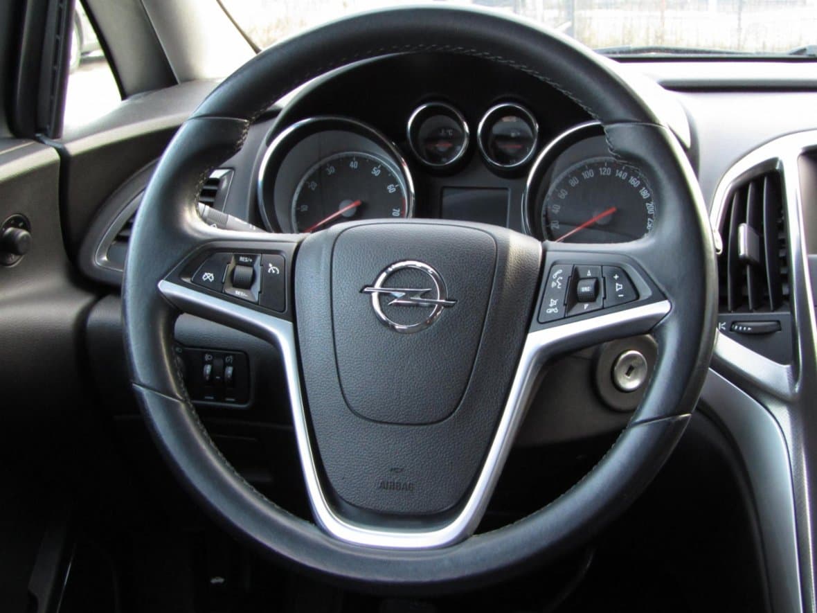 2010 Opel ASTRA - 31