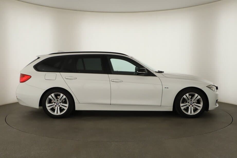 2013 BMW 3-SERIES - 8