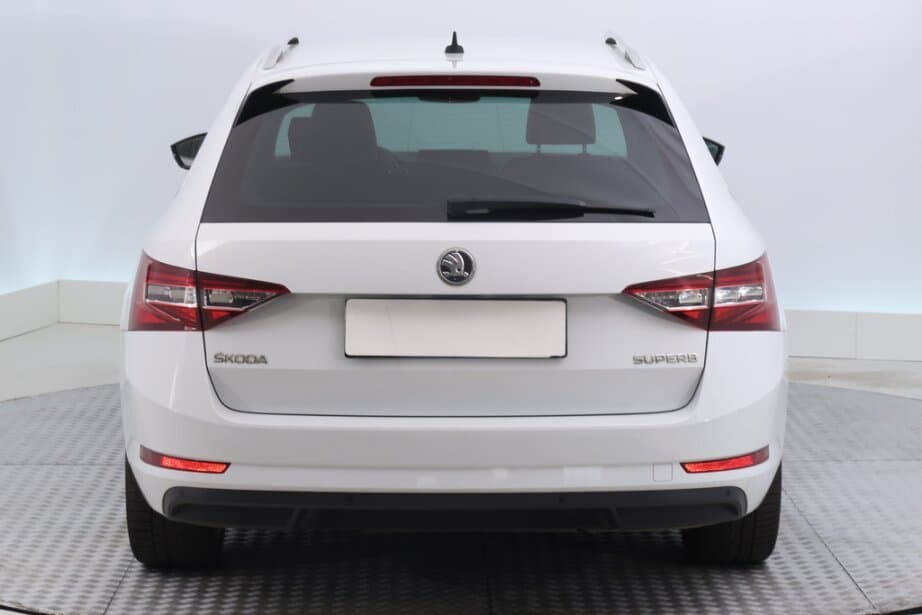 2018 Škoda SUPERB - 6