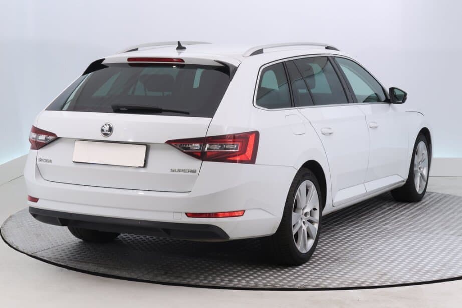 2018 Škoda SUPERB - 7