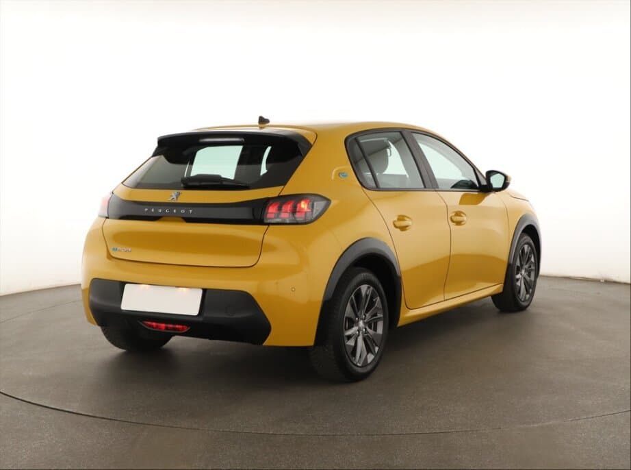 2021 Peugeot 208 - 7
