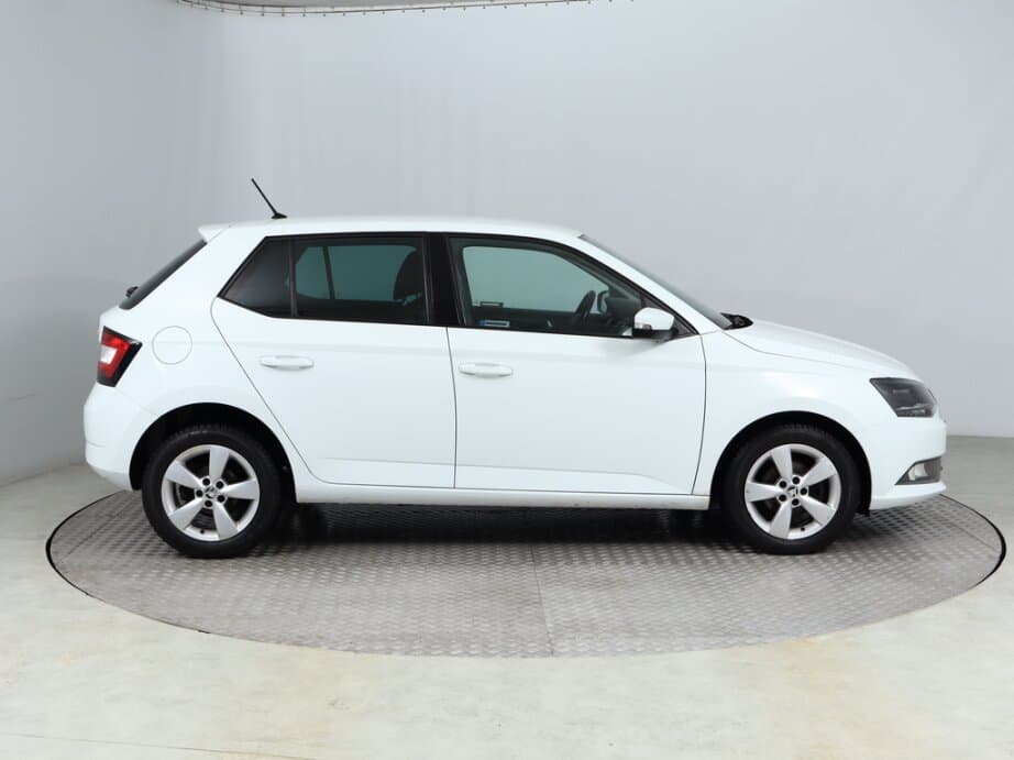 2015 Škoda FABIA - 8