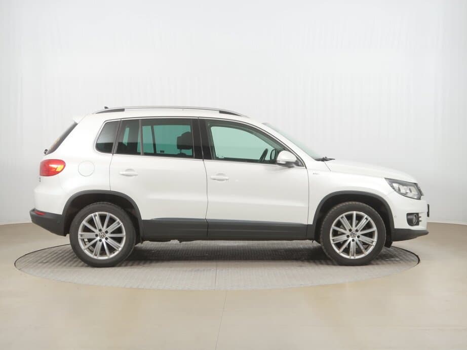 2014 Volkswagen TIGUAN - 8