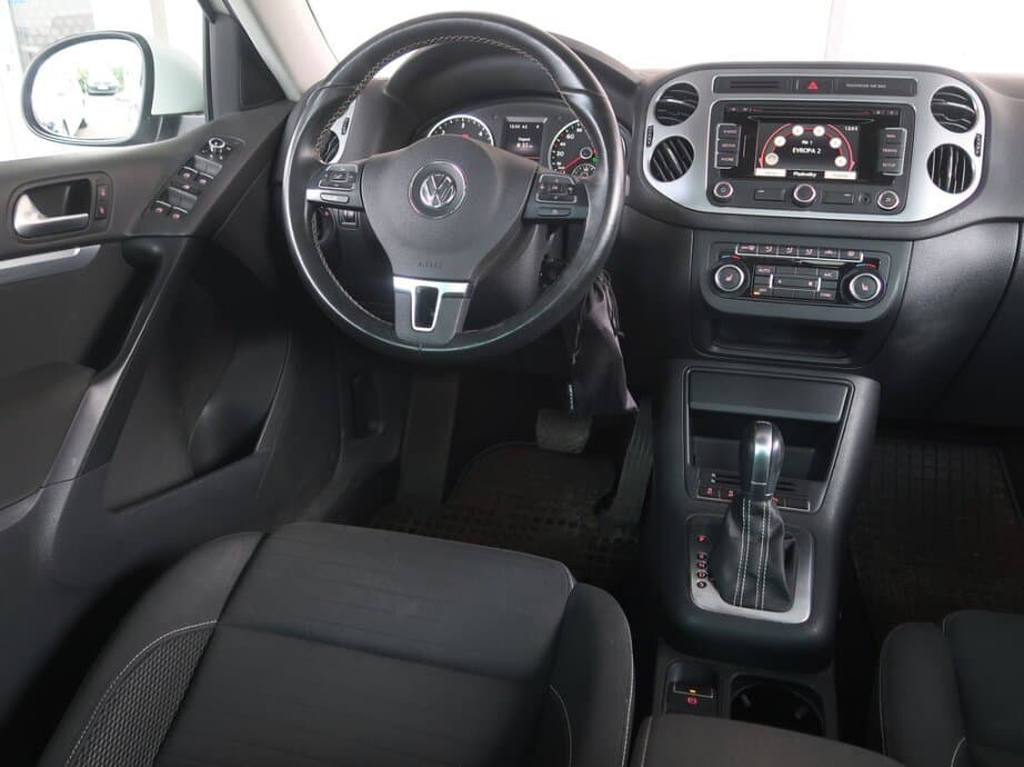 2014 Volkswagen TIGUAN - 9
