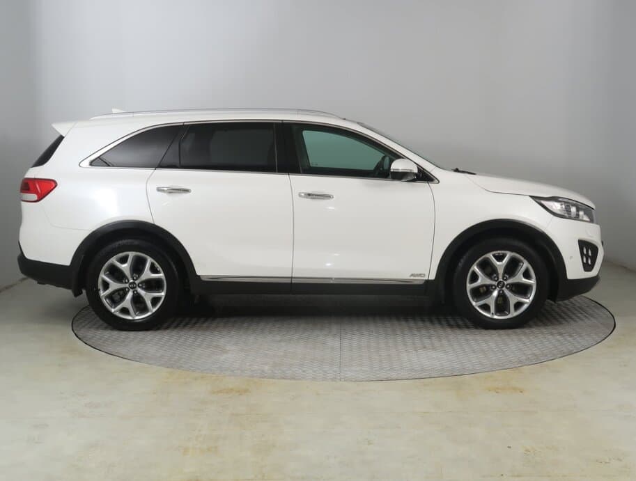 2018 Kia SORENTO - 8