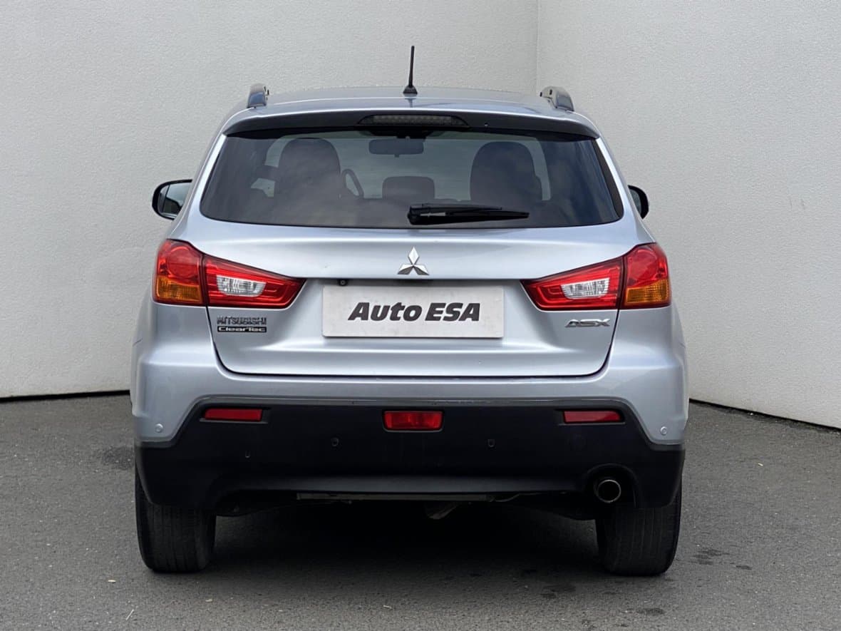 2012 Mitsubishi ASX - 5