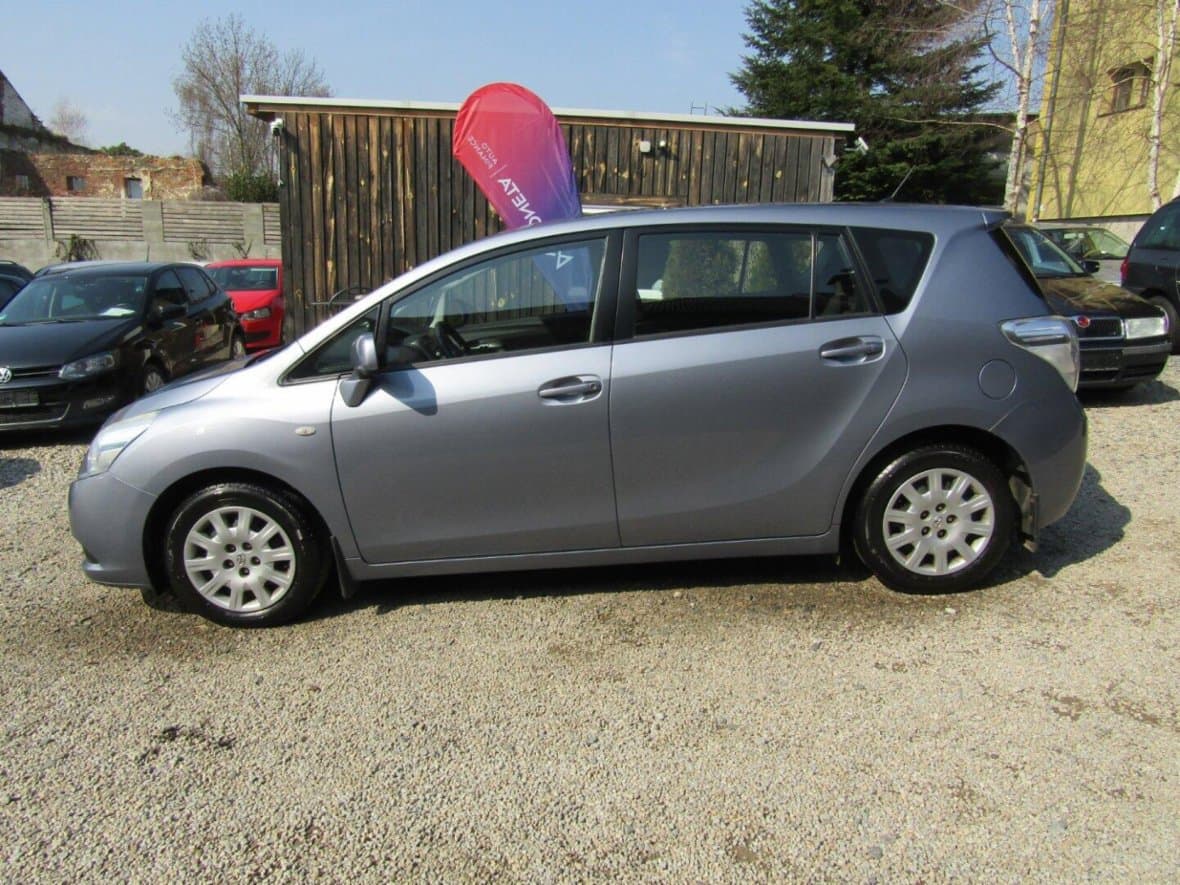2009 Toyota Verso - 3
