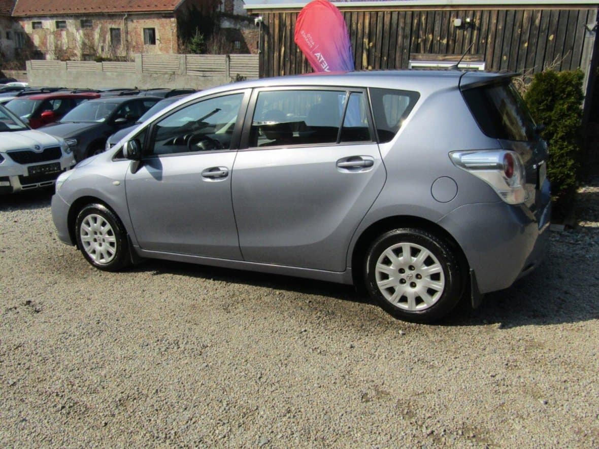 2009 Toyota Verso - 4