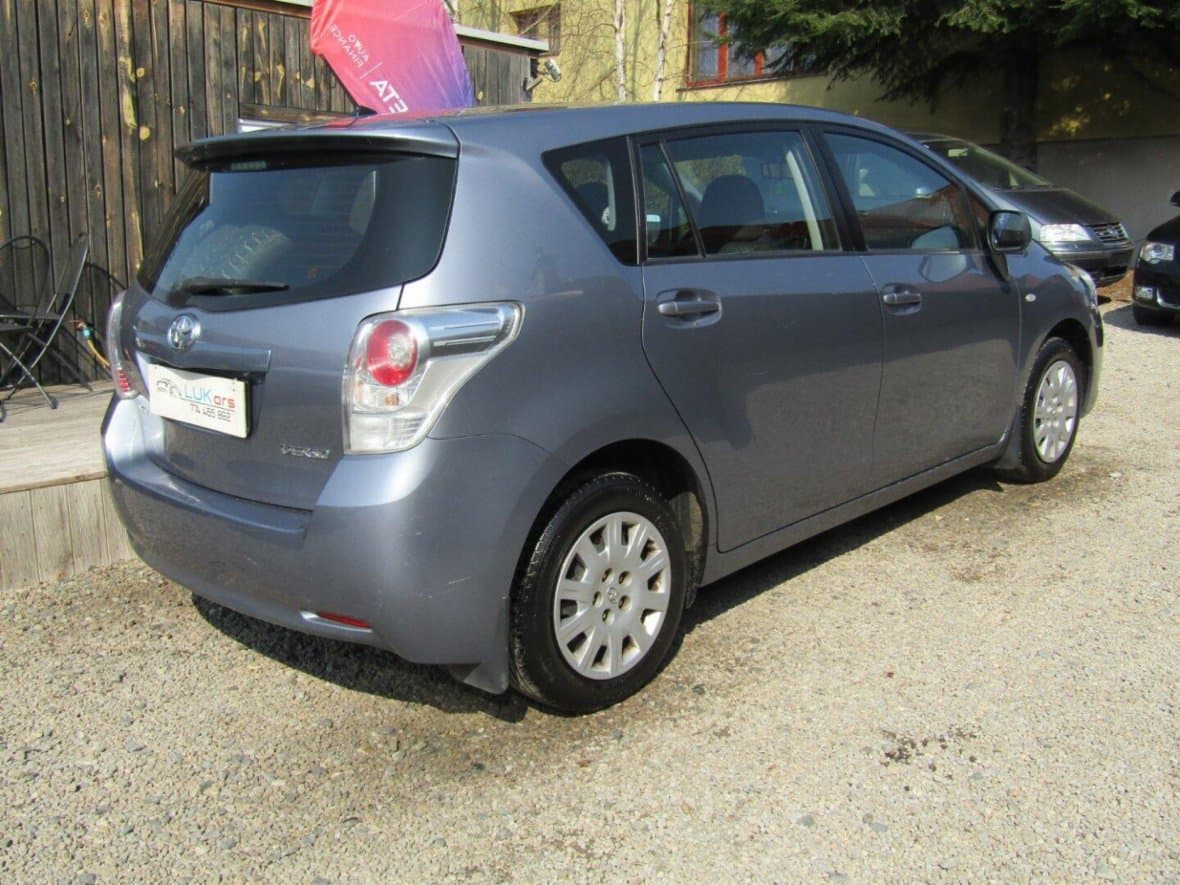2009 Toyota Verso - 11
