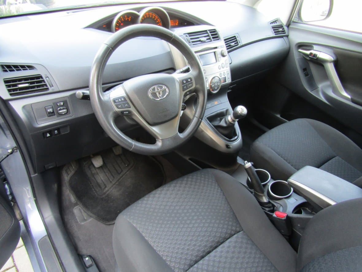 2009 Toyota Verso - 13