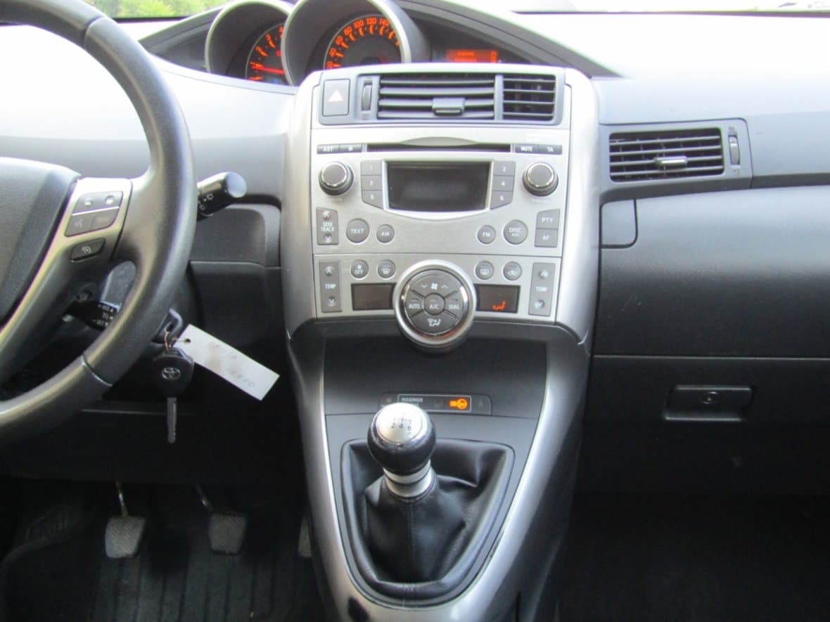 2009 Toyota Verso - 17