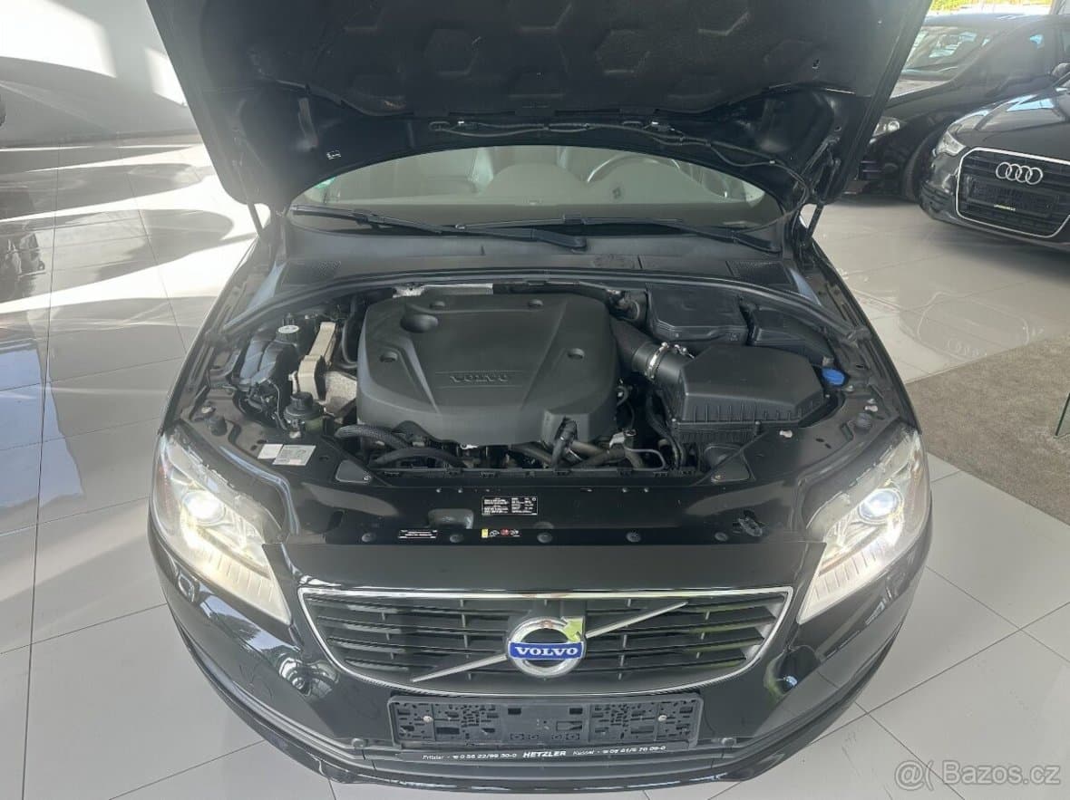 2015 Volvo V70 - 16