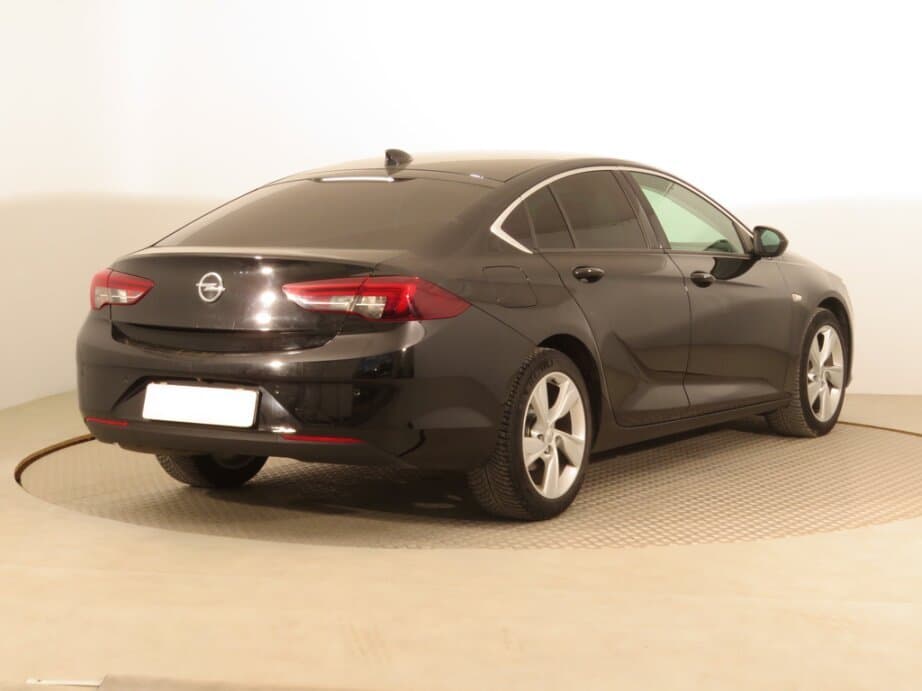 2017 Opel INSIGNIA - 19