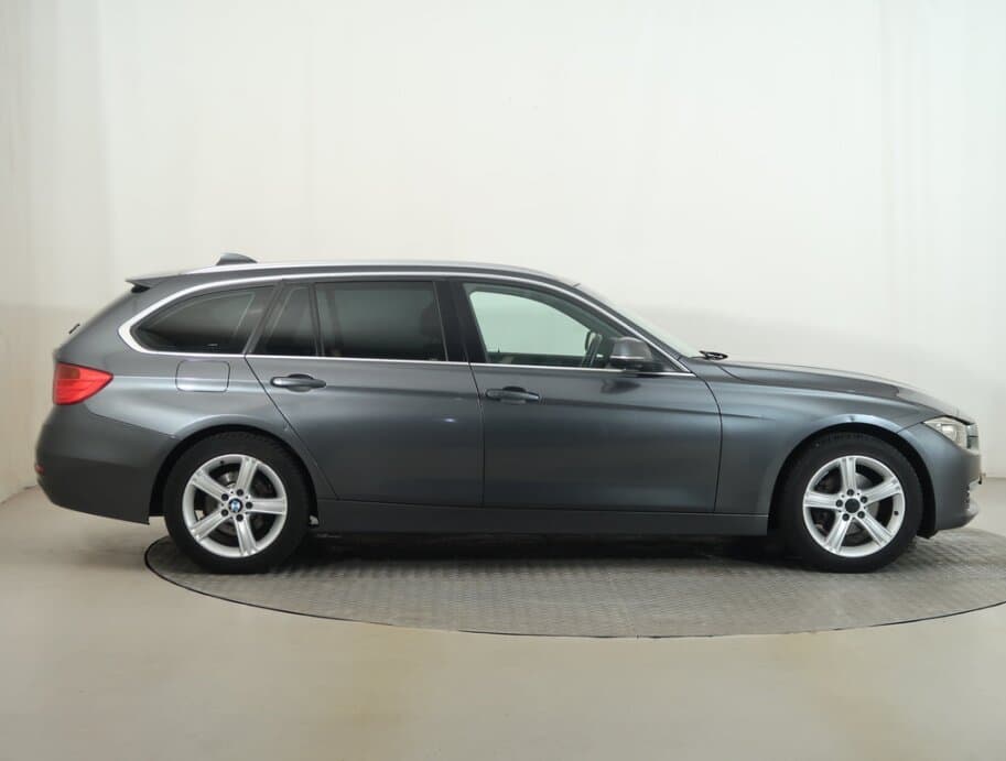 2013 BMW 3-SERIES - 8