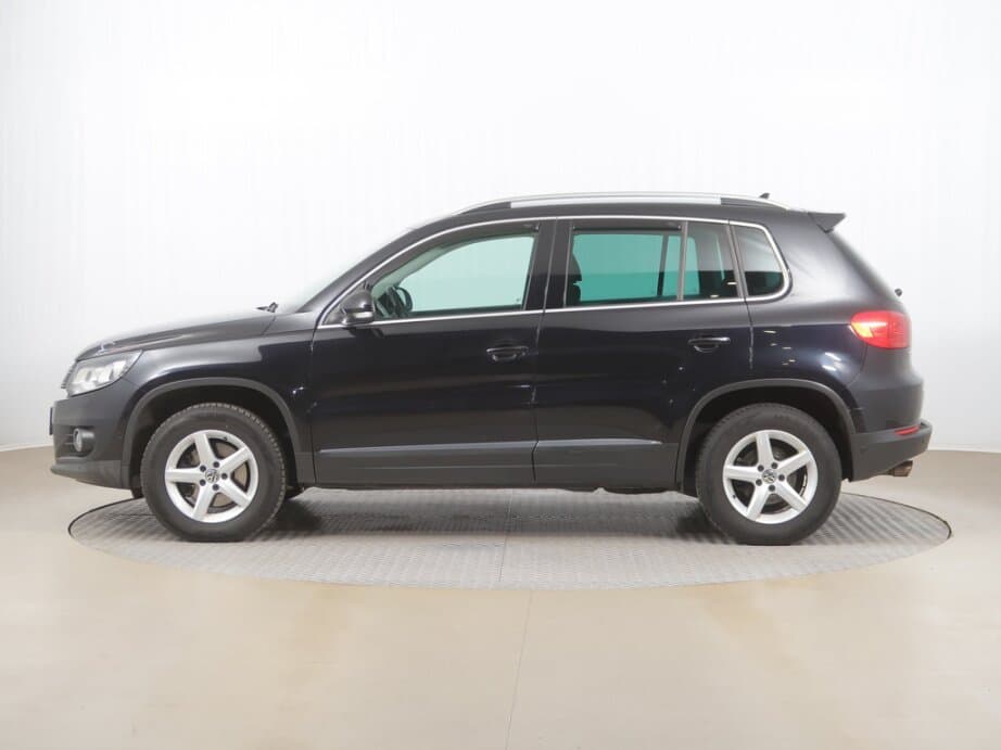 2012 Volkswagen TIGUAN - 4