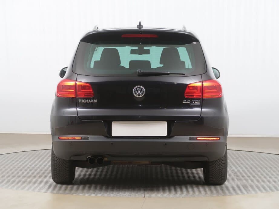 2012 Volkswagen TIGUAN - 6