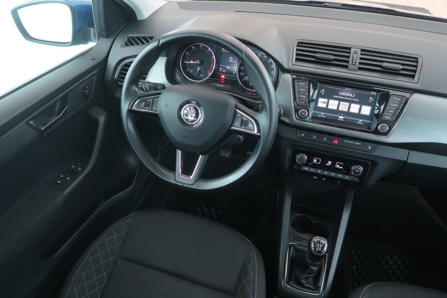 2017 Škoda FABIA - 9
