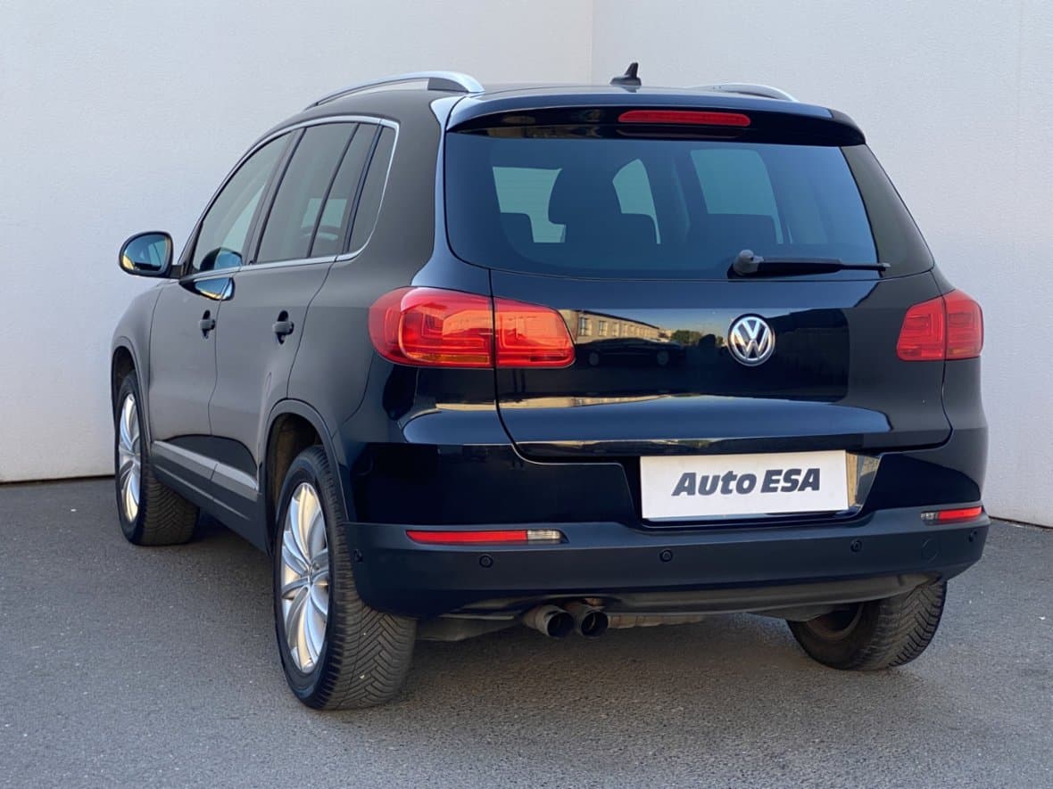 2012 Volkswagen TIGUAN - 6