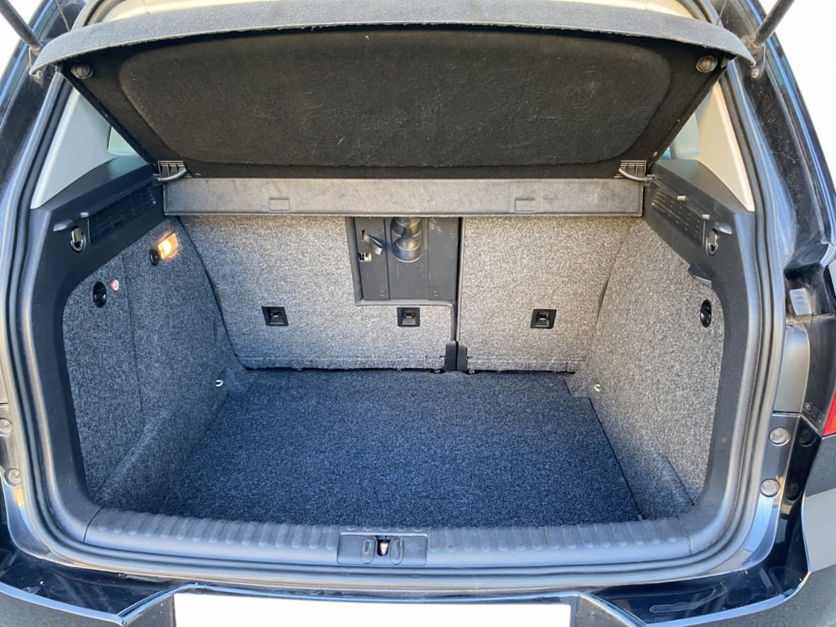 2012 Volkswagen TIGUAN - 7