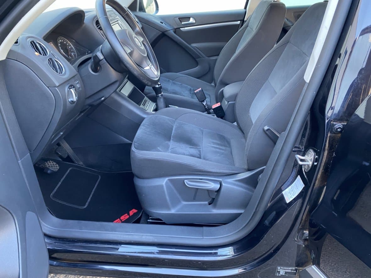 2012 Volkswagen TIGUAN - 9