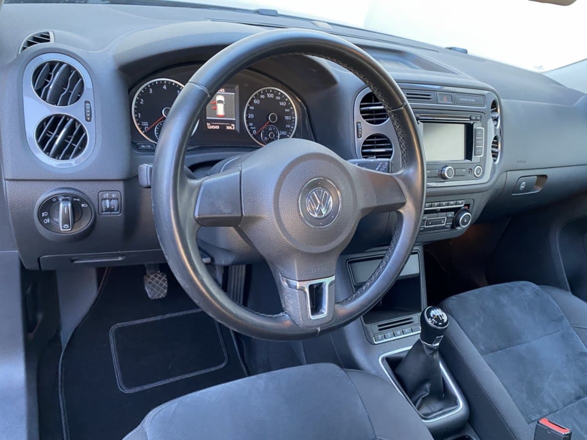 2012 Volkswagen TIGUAN - 12