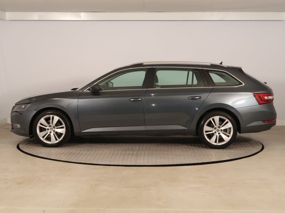 2017 Škoda SUPERB - 4