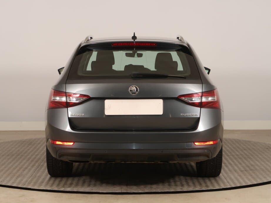 2017 Škoda SUPERB - 6