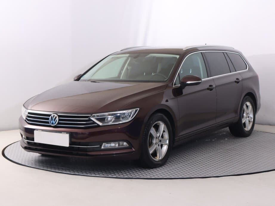 2017 Volkswagen PASSAT - 3