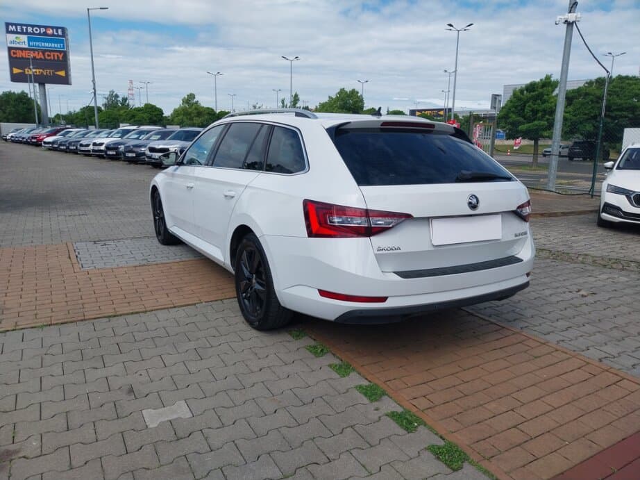 2015 Škoda SUPERB - 5