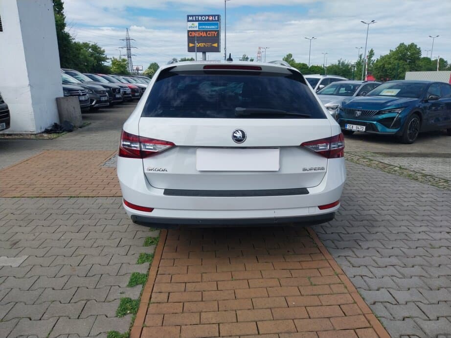 2015 Škoda SUPERB - 6