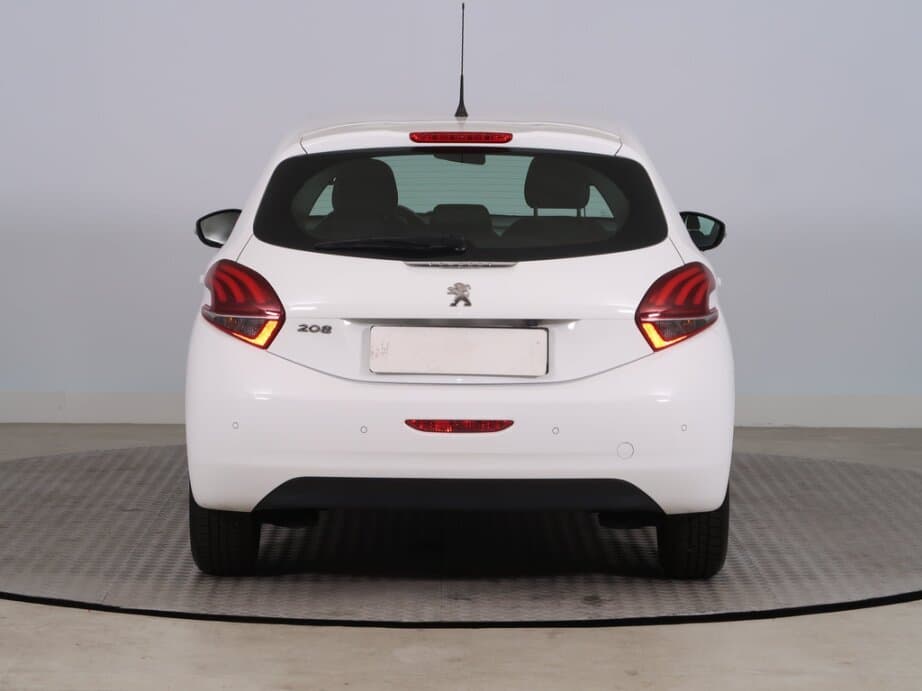 2018 Peugeot 208 - 6