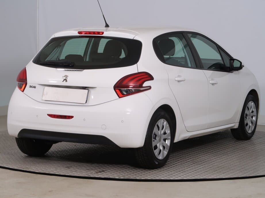2018 Peugeot 208 - 7