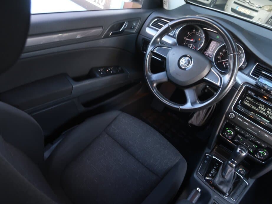 2013 Škoda SUPERB - 9