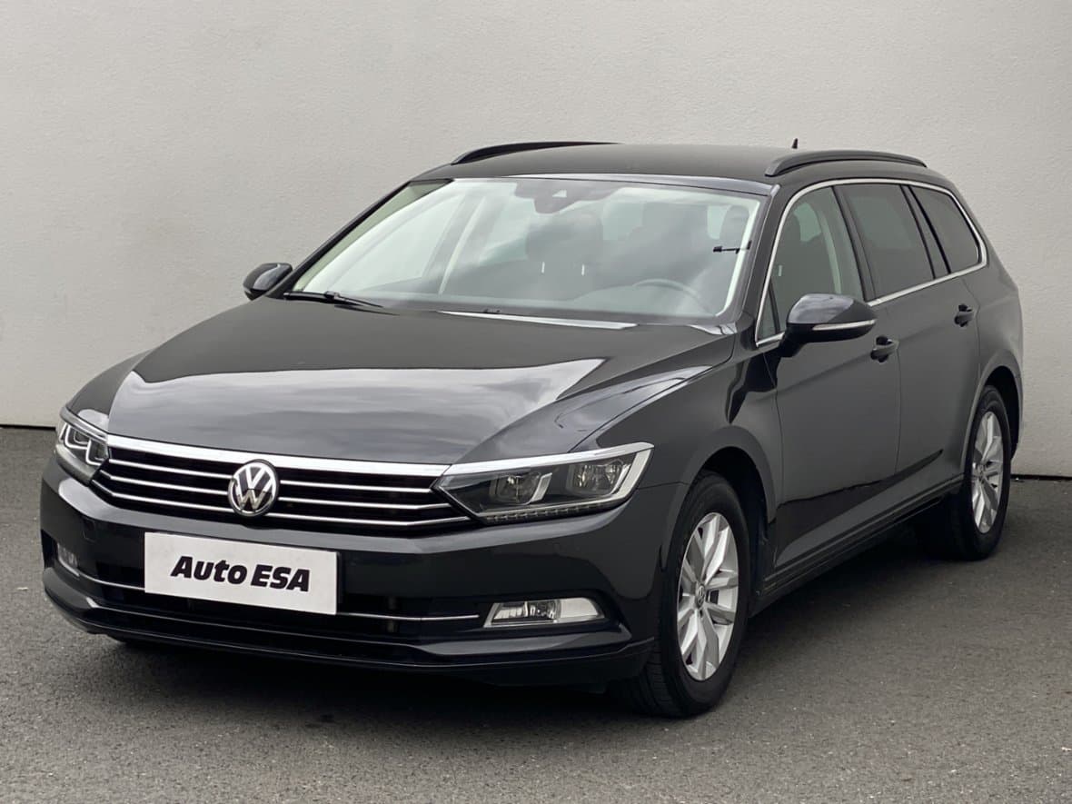 2018 Volkswagen PASSAT - 3
