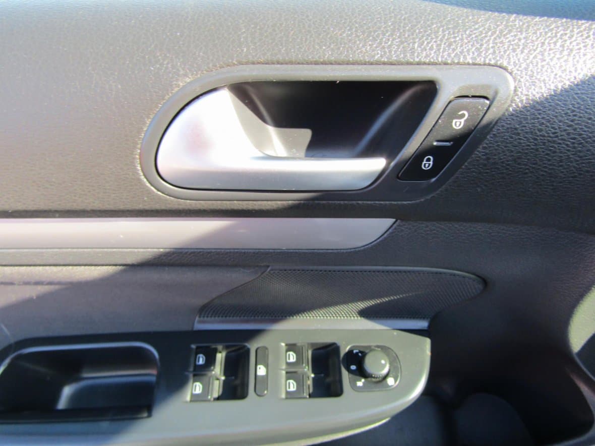 2013 Volkswagen GOLF - 12