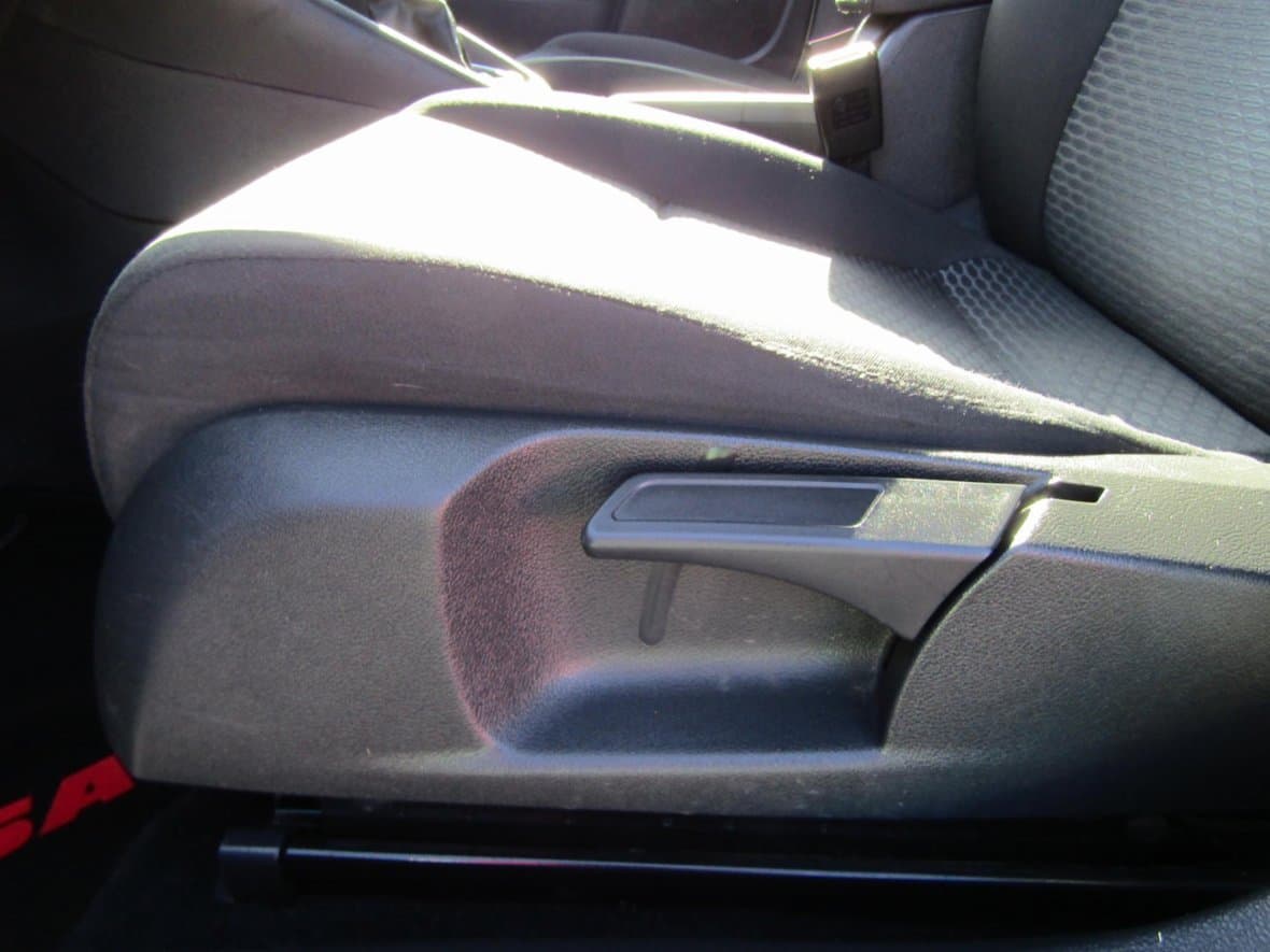 2013 Volkswagen GOLF - 17