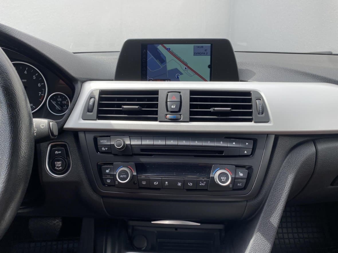 2013 BMW 3-SERIES - 12