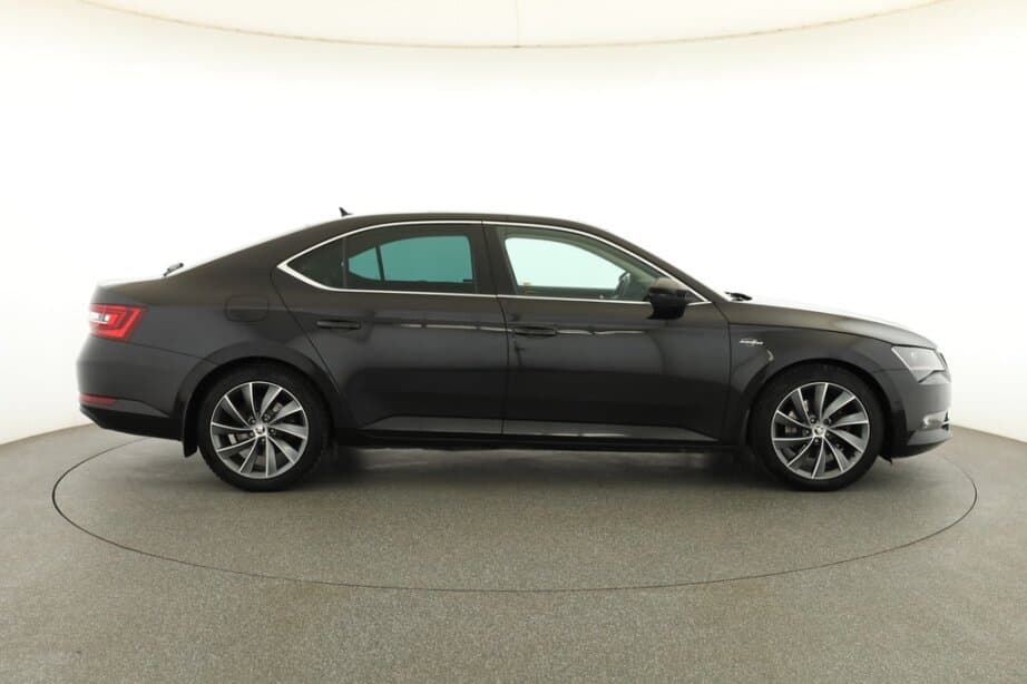 2015 Škoda SUPERB - 8