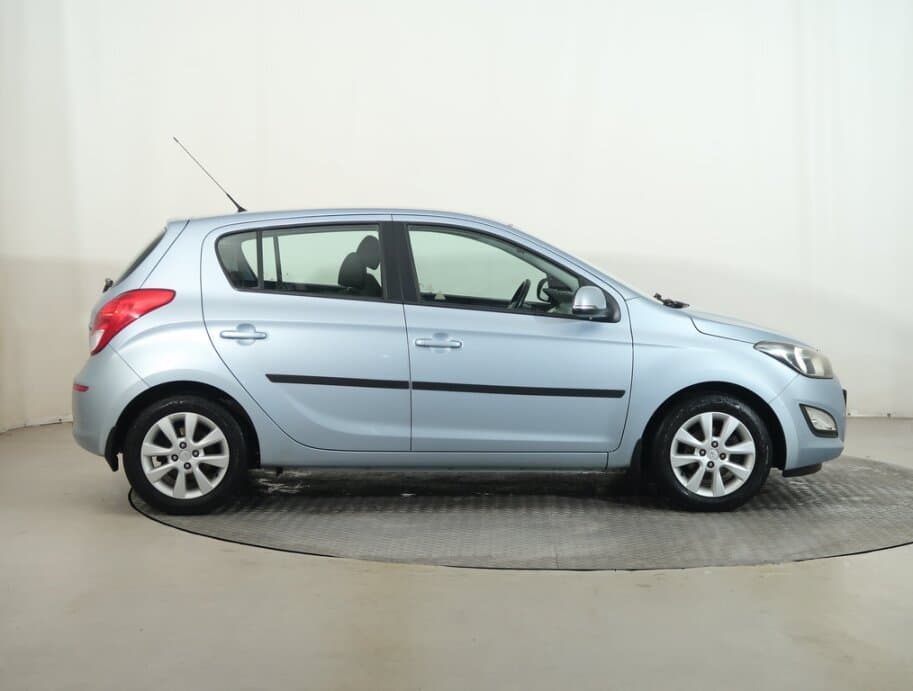 2014 Hyundai i20 - 8