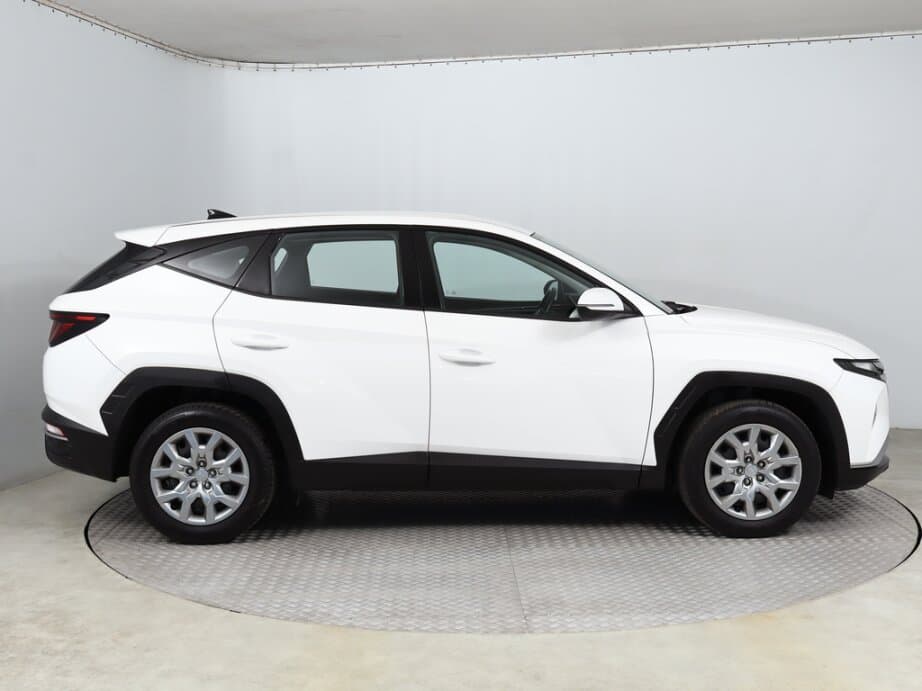 2022 Hyundai TUCSON - 8