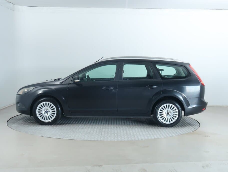 2009 Ford FOCUS - 4