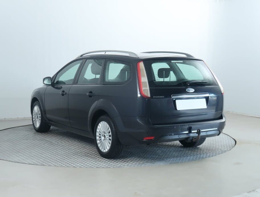 2009 Ford FOCUS - 5