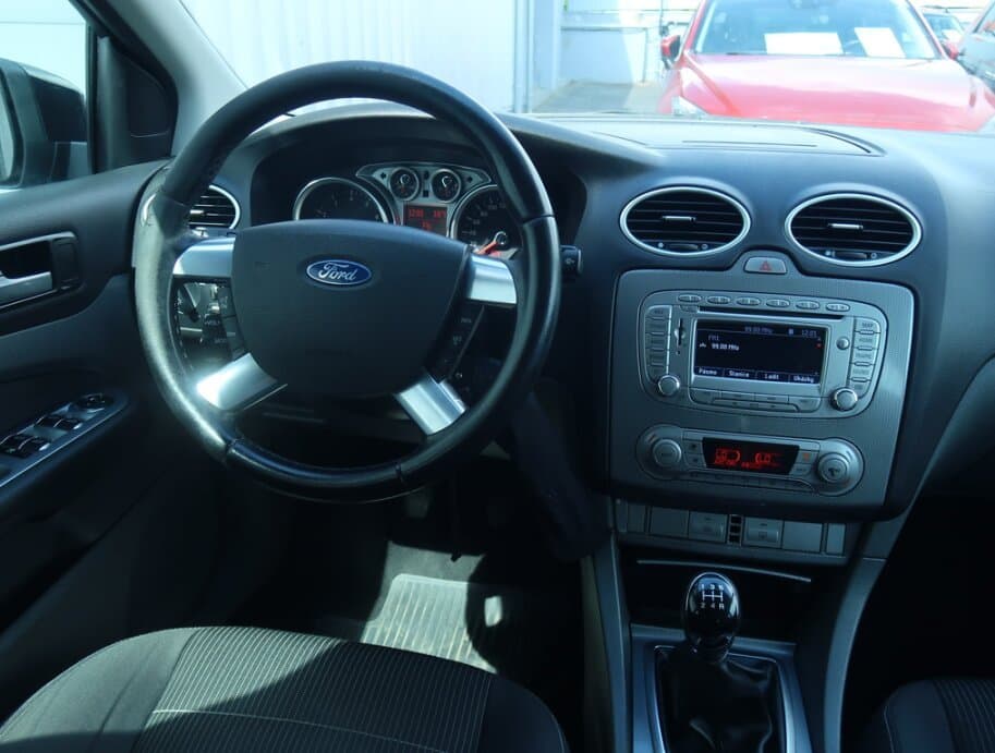 2009 Ford FOCUS - 9
