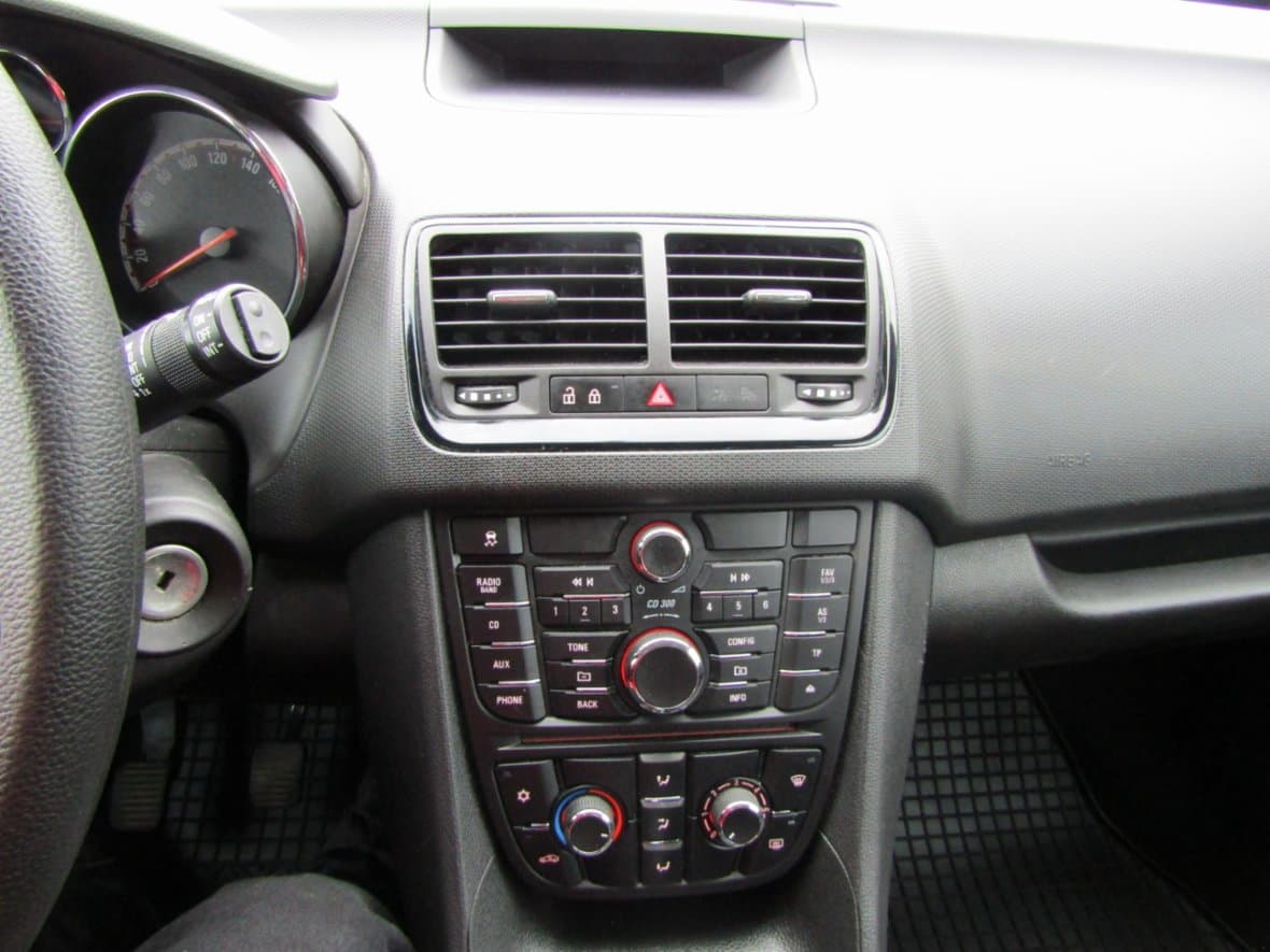 2017 Opel MERIVA - 11