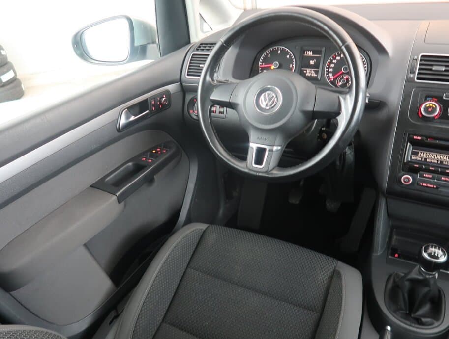 2011 Volkswagen TOURAN - 9