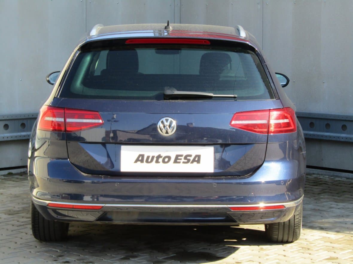 2015 Volkswagen PASSAT - 5