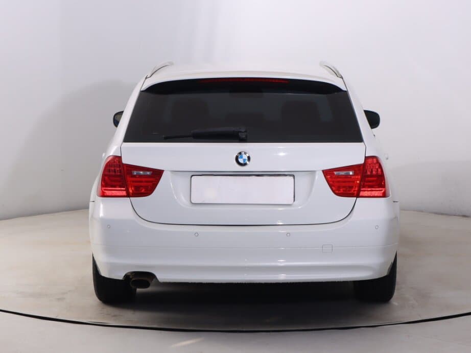 2012 BMW 3-SERIES - 6