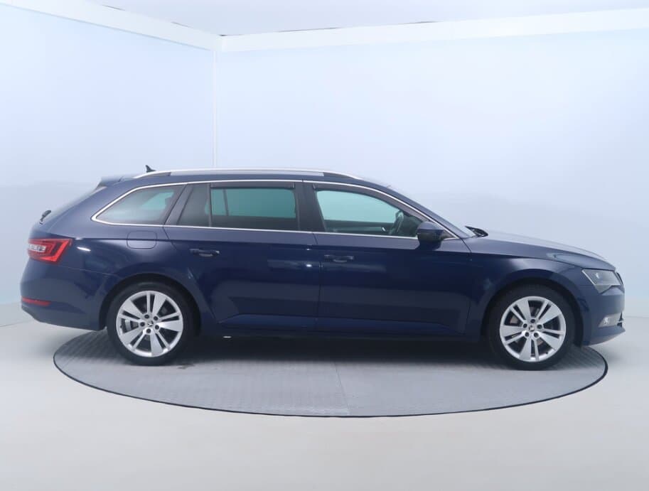 2016 Škoda SUPERB - 8