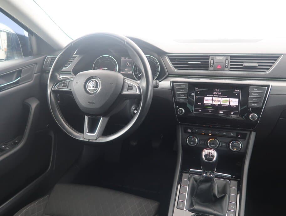 2016 Škoda SUPERB - 9