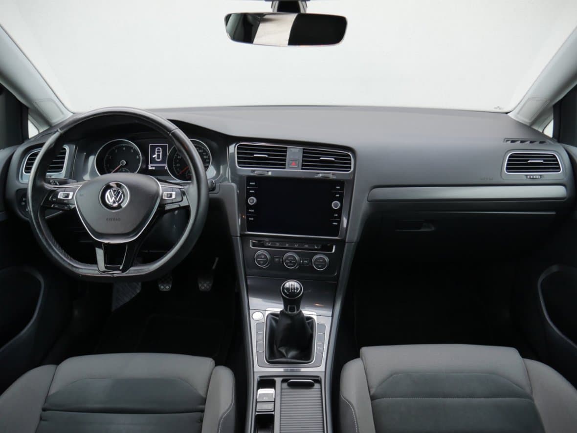 2018 Volkswagen GOLF - 8